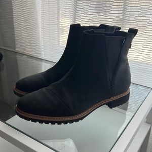 TOMS waterproof boots